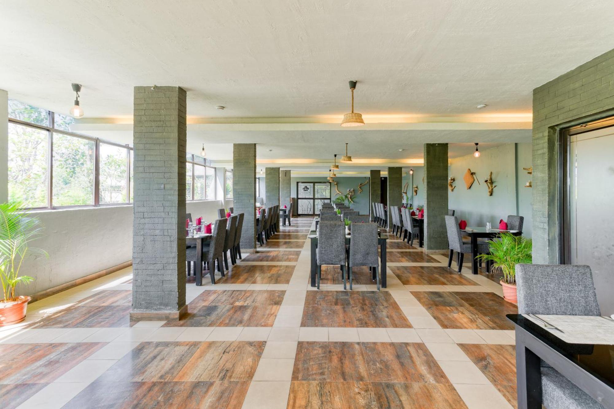 The Mountain Courtyard Thekkady Hotel Buitenkant foto