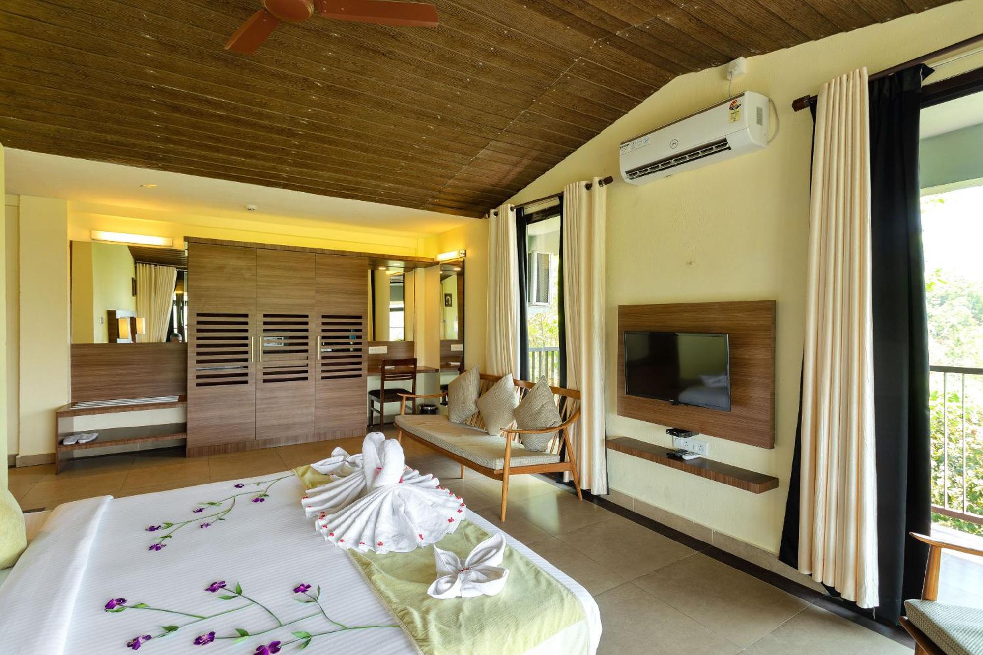 The Mountain Courtyard Thekkady Hotel Buitenkant foto