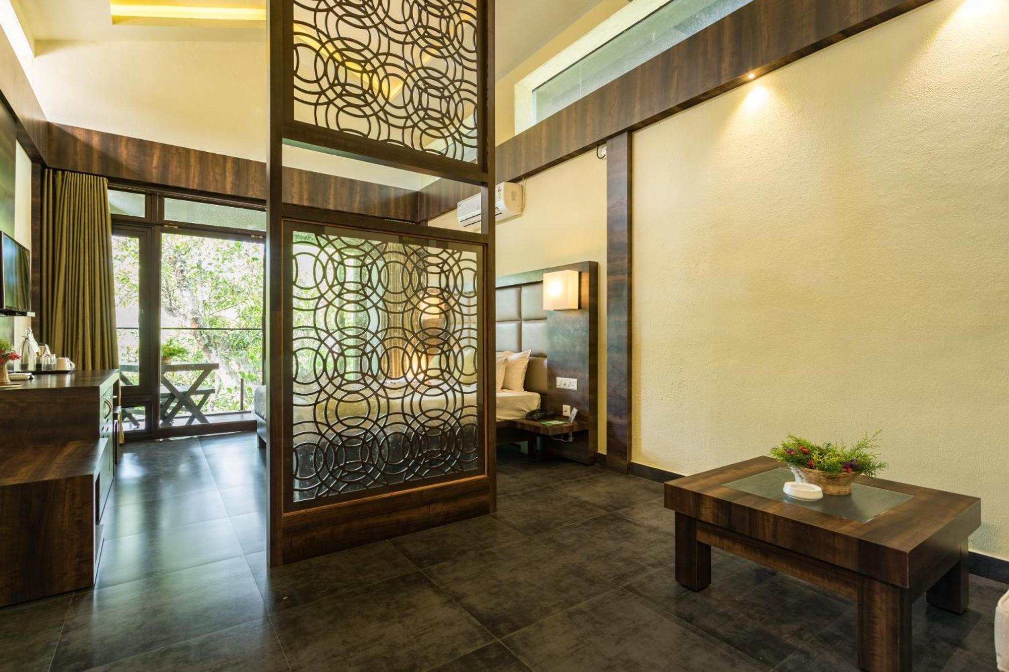 The Mountain Courtyard Thekkady Hotel Buitenkant foto