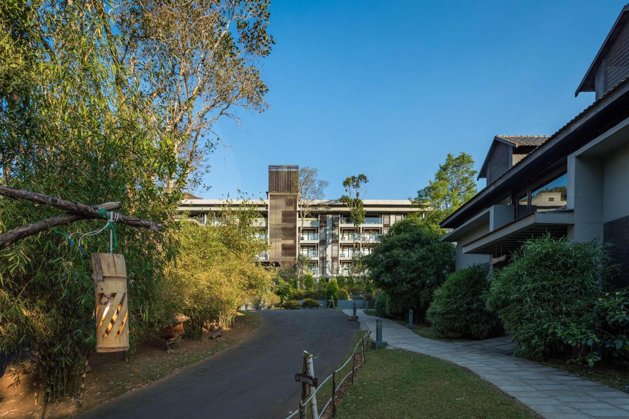 The Mountain Courtyard Thekkady Hotel Buitenkant foto