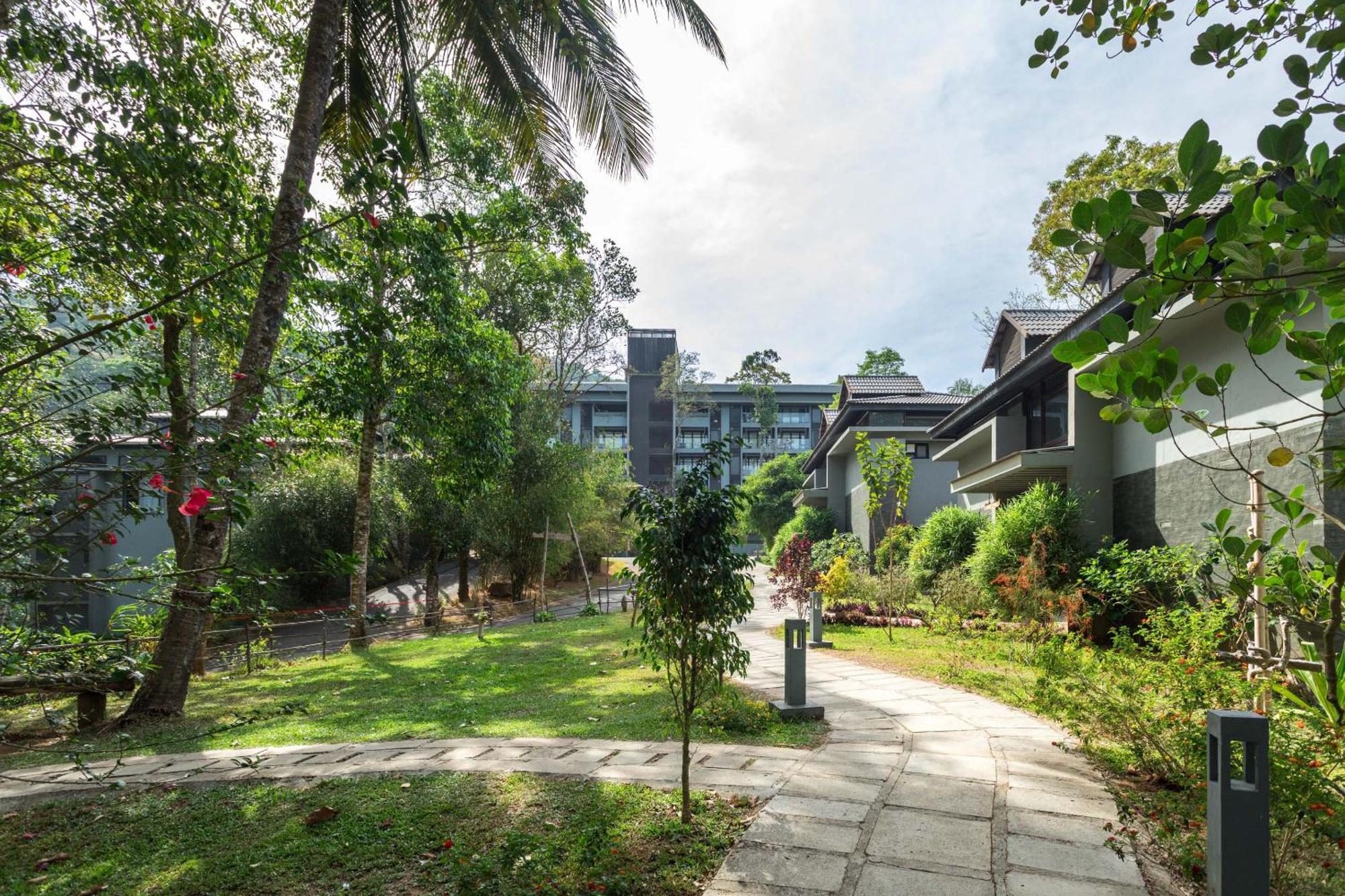 The Mountain Courtyard Thekkady Hotel Buitenkant foto
